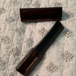 Hourglass vanish stick foundation in shade shell